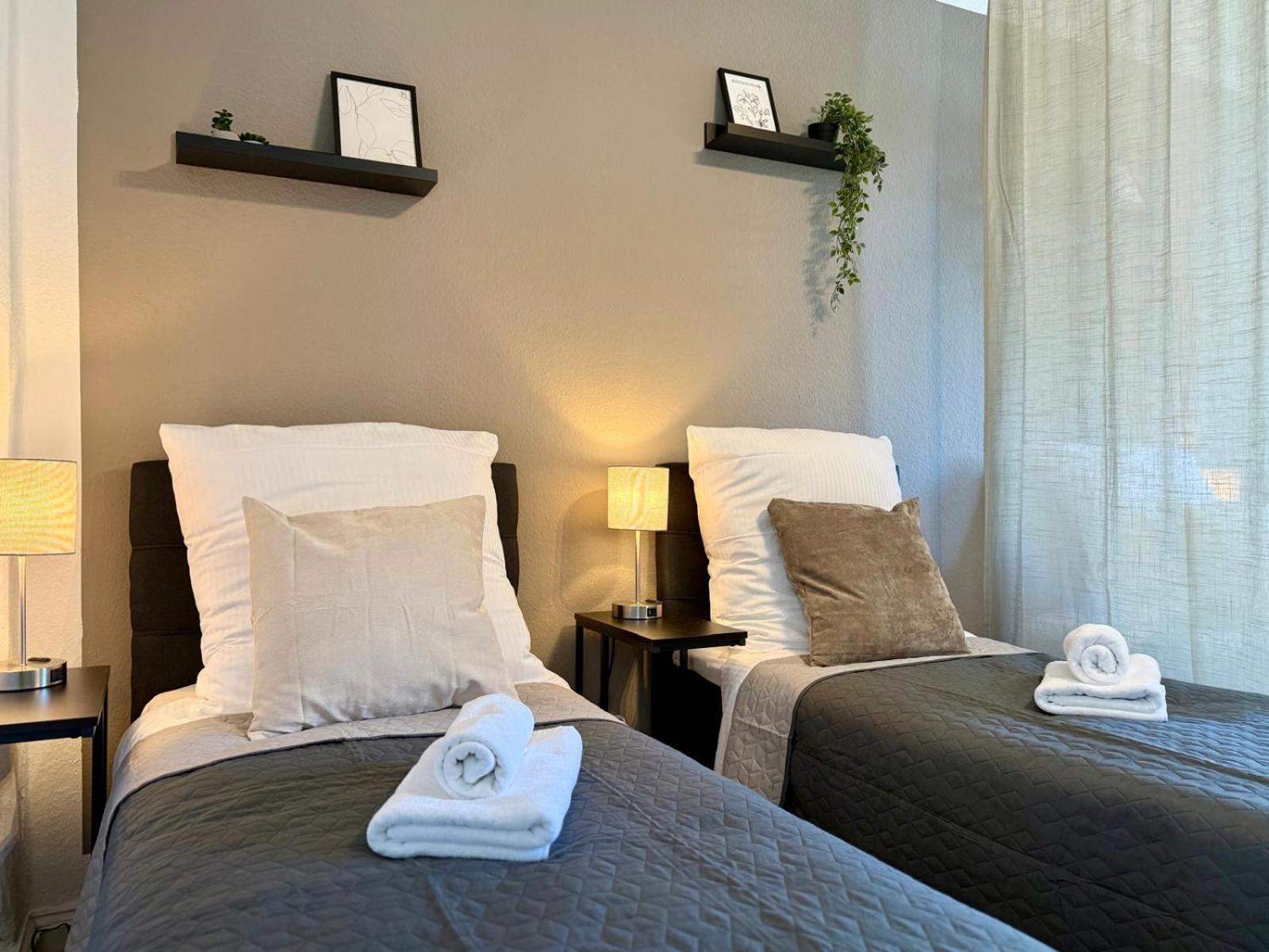 Tt Living Apartments Bonitas & Divinitas I 2 Schlafzimmer I Kueche I Vollbad I Waschmaschine Rellingen エクステリア 写真